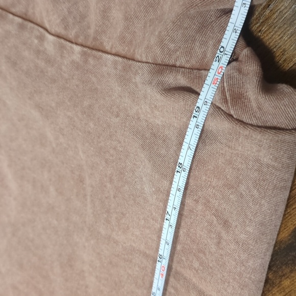 Vintage-Style Washed Brown T-Shirt – Unisex, Casual Minimalist Relaxed Fit Tee - Picture 7 of 7